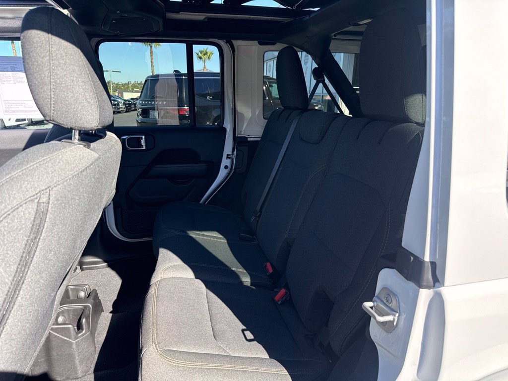 Certified 2026 Jeep Wrangler Unlimited Sahara AWD/4WD image 16