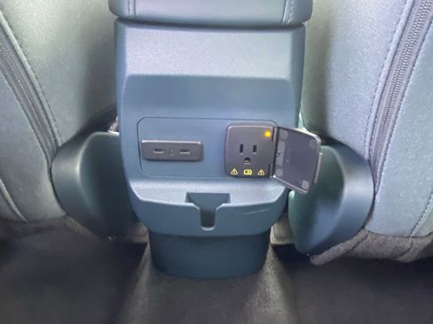 Certified 2025 Ford Maverick XLT w/ XLT Luxury Package image 24