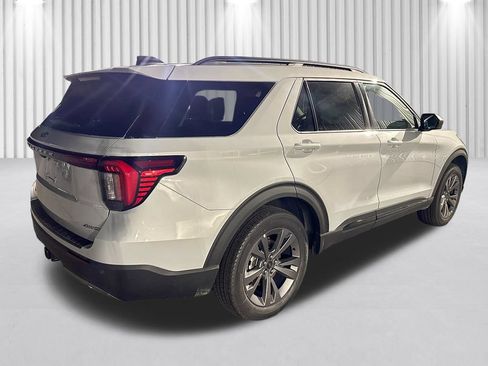 New 2026 Ford Explorer Active w/ Active Comfort Package AWD/4WD image 5