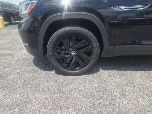 Used 2023 Volkswagen Atlas Cross Sport SE w/ Black Wheel Package AWD/4WD image 5