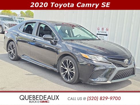 Used 2020 Toyota Camry SE w/ Convenience Package FWD image 1