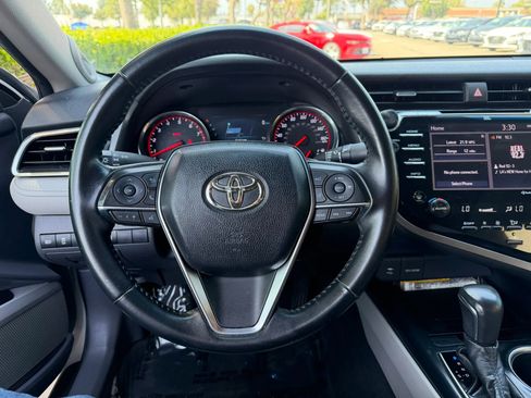 Used 2018 Toyota Camry XSE FWD image 22