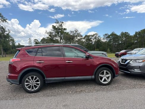 Used 2018 Toyota RAV4 Limited FWD image 4