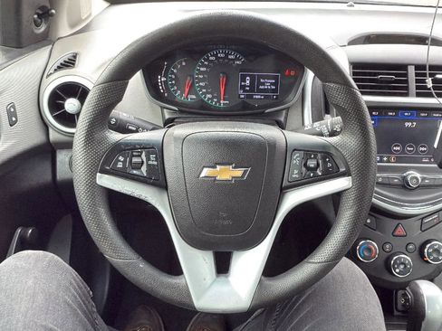 Used 2020 Chevrolet Sonic LT image 10