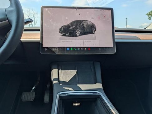 Used 2023 Tesla Model Y Long Range AWD/4WD image 19