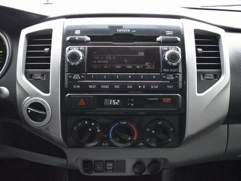 Used 2012 Toyota Tacoma TRD Off-Road image 17