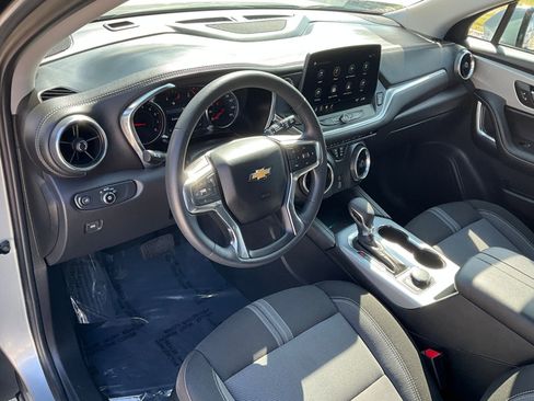 Used 2025 Chevrolet Blazer LT image 12