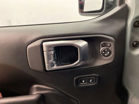 Used 2023 Jeep Wrangler Sport image 21