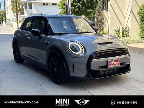 Used 2017 MINI Cooper 2-Door Hardtop FWD image 1