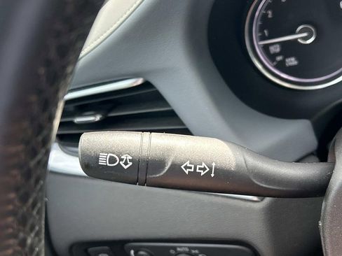 Used 2018 Buick Enclave Essence FWD image 35