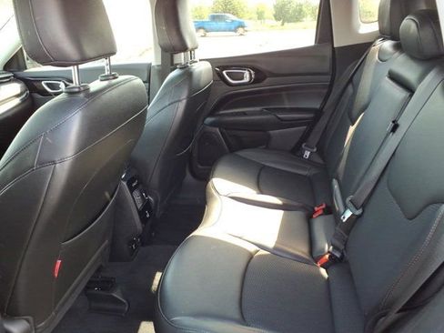 Used 2022 Jeep Compass Trailhawk w/ Trailhawk Convenience Group AWD/4WD image 25
