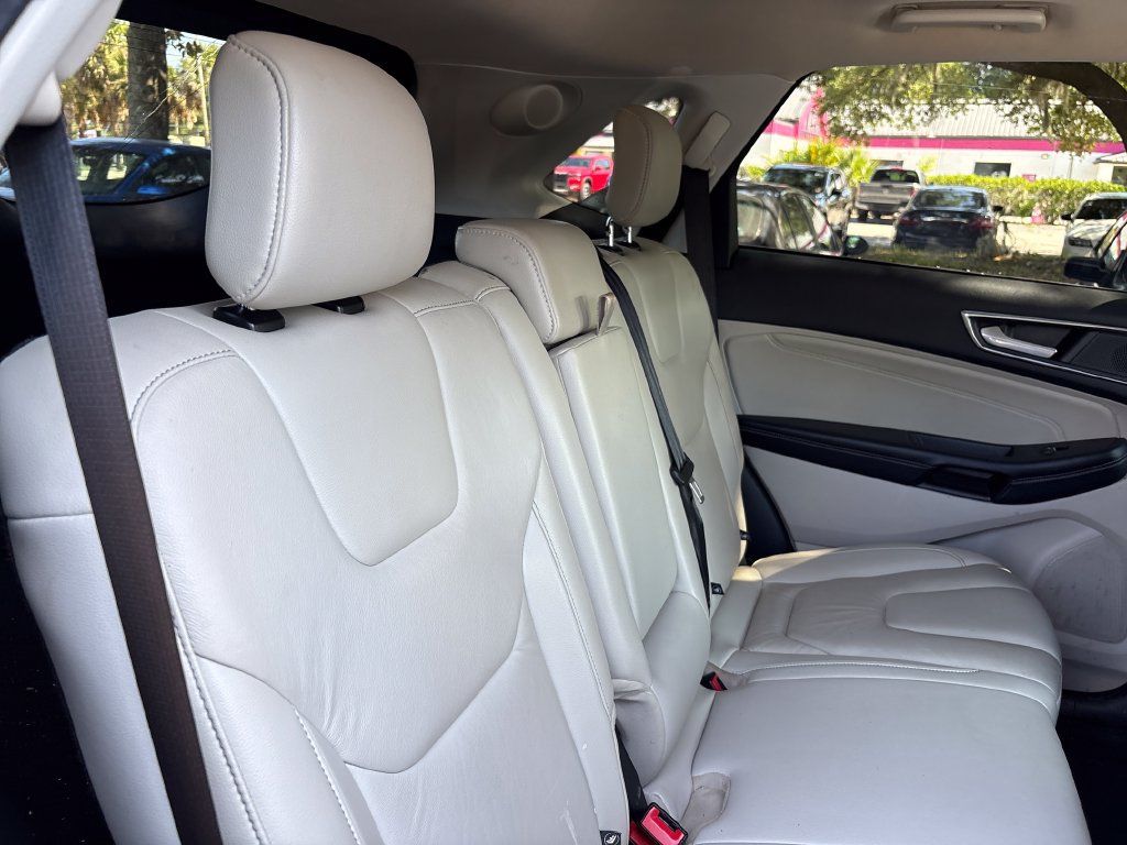 Used 2022 Ford Edge Titanium AWD/4WD image 24