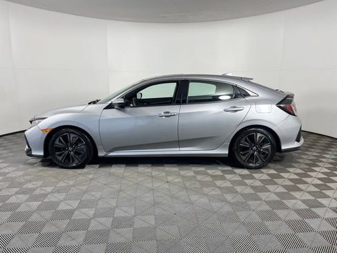 Used 2018 Honda Civic EX image 3