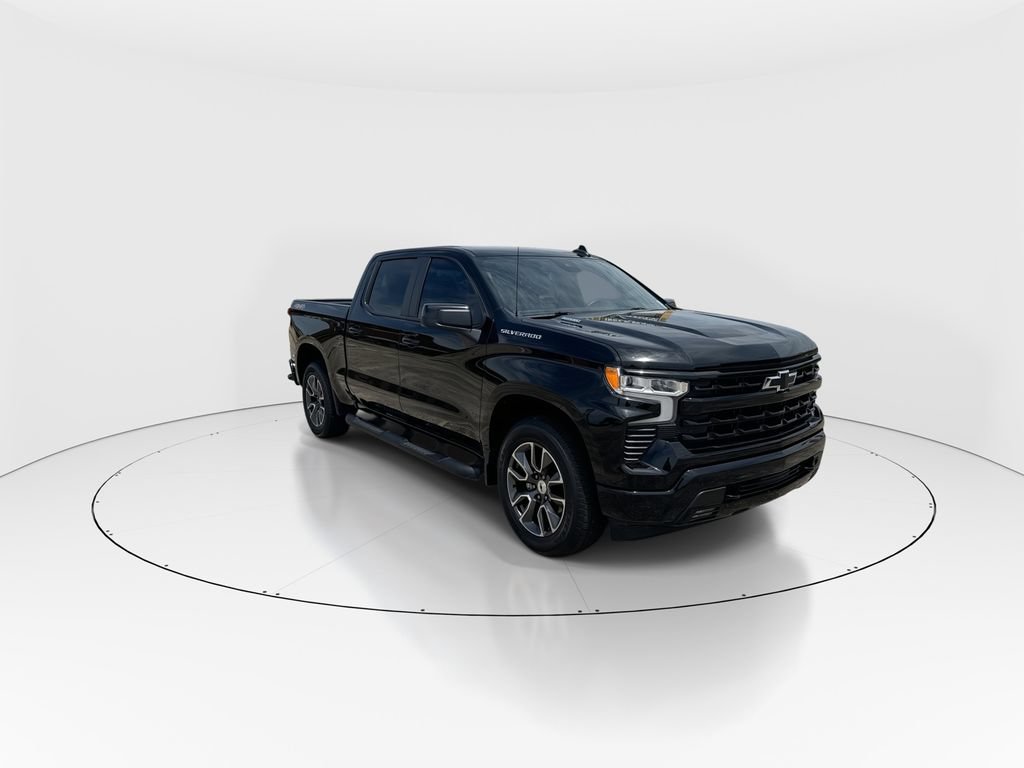 Used 2024 Chevrolet Silverado 1500 RST w/ LPO, Liner Protection Package AWD/4WD image 2