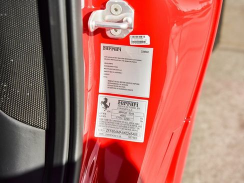 Used 2019 Ferrari 488 Spider Base image 38