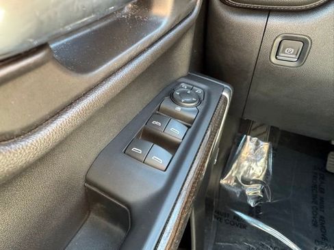 Used 2020 Chevrolet Silverado 1500 RST w/ True North Edition AWD/4WD image 31