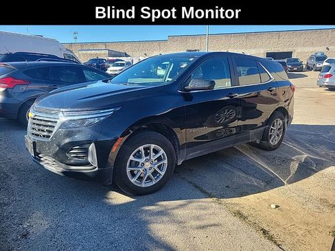 Used 2024 Chevrolet Equinox LT image 2