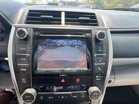 Used 2017 Toyota Camry XLE FWD image 23