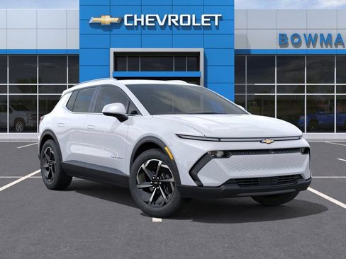 New 2026 Chevrolet Equinox EV LT FWD image 8