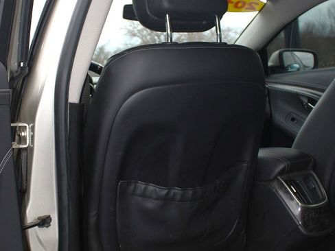 Used 2014 Buick LaCrosse Leather image 18