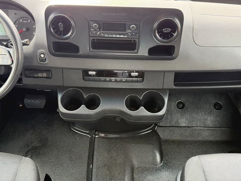 Used 2019 Mercedes-Benz Sprinter 144 image 11
