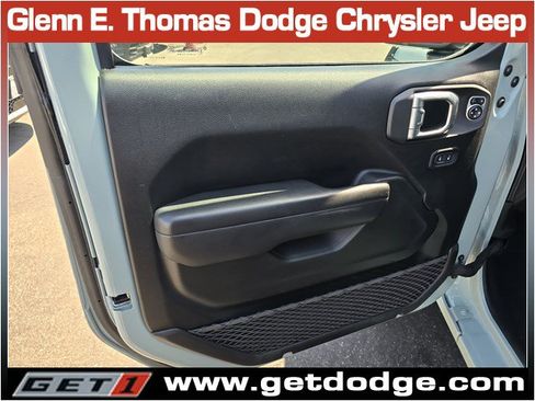 Certified 2024 Jeep Wrangler Unlimited AWD/4WD image 23