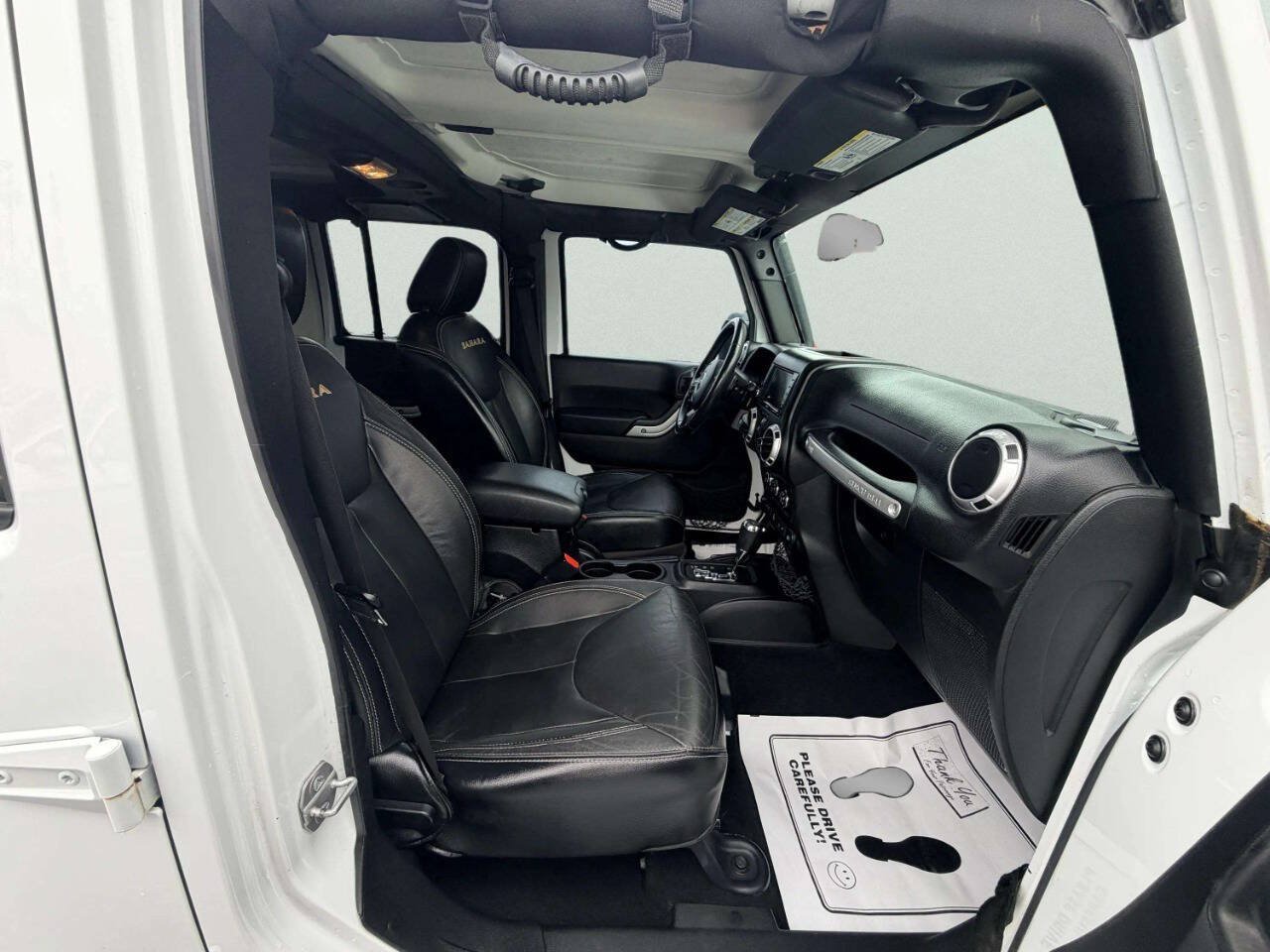 Used 2015 Jeep Wrangler Unlimited Sahara w/ Dual Top Group AWD/4WD image 26