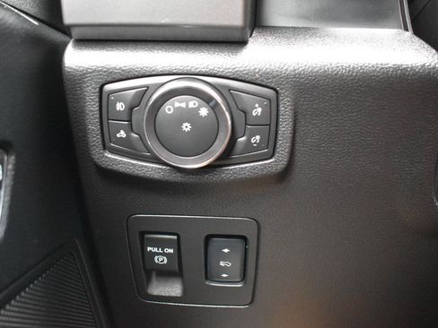 Used 2018 Ford F150 XLT w/ Equipment Group 301A Mid AWD/4WD image 32