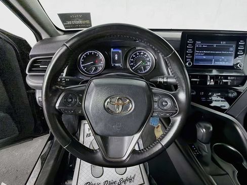 Used 2021 Toyota Camry SE FWD image 11