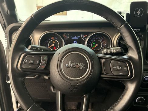 Used 2018 Jeep Wrangler Unlimited Sport S AWD/4WD image 11