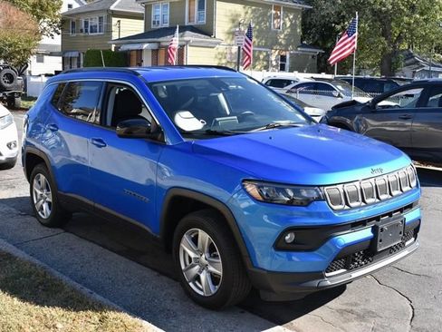 Used 2025 Jeep Compass Trailhawk AWD/4WD image 4