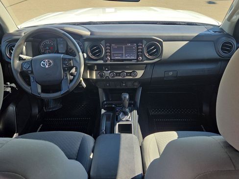 Used 2020 Toyota Tacoma SR AWD/4WD image 15