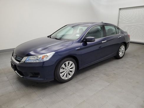 Used 2015 Honda Accord Touring image 2