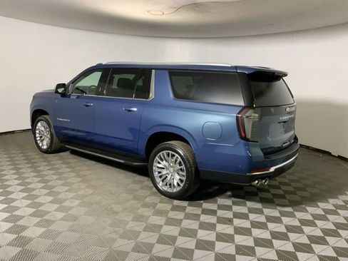 New 2026 Chevrolet Suburban Premier AWD/4WD image 12