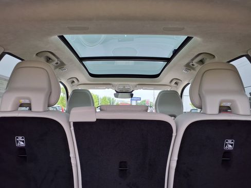 New 2026 Volvo XC90 B6 Ultra w/ Lounge Package AWD/4WD image 24