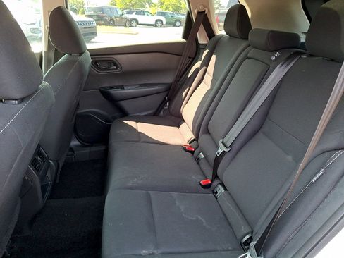 Used 2024 Nissan Rogue S AWD/4WD image 10