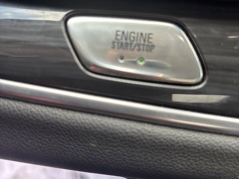 Used 2019 Buick Enclave Premium w/ Experience Buick Package image 20