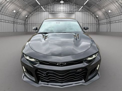 Used 2020 Chevrolet Camaro ZL1 RWD image 15