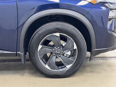 Certified 2026 Nissan Rogue SV image 4