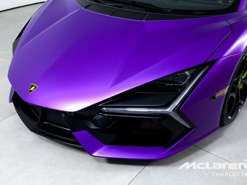 Used 2025 Lamborghini Revuelto AWD/4WD image 32