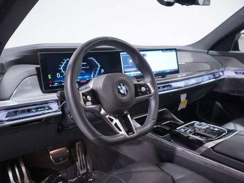 Used 2024 BMW 740i xDrive w/ Premium Package 2 AWD/4WD image 6