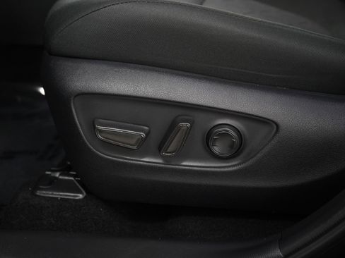 Used 2025 Toyota RAV4 XLE AWD/4WD image 28