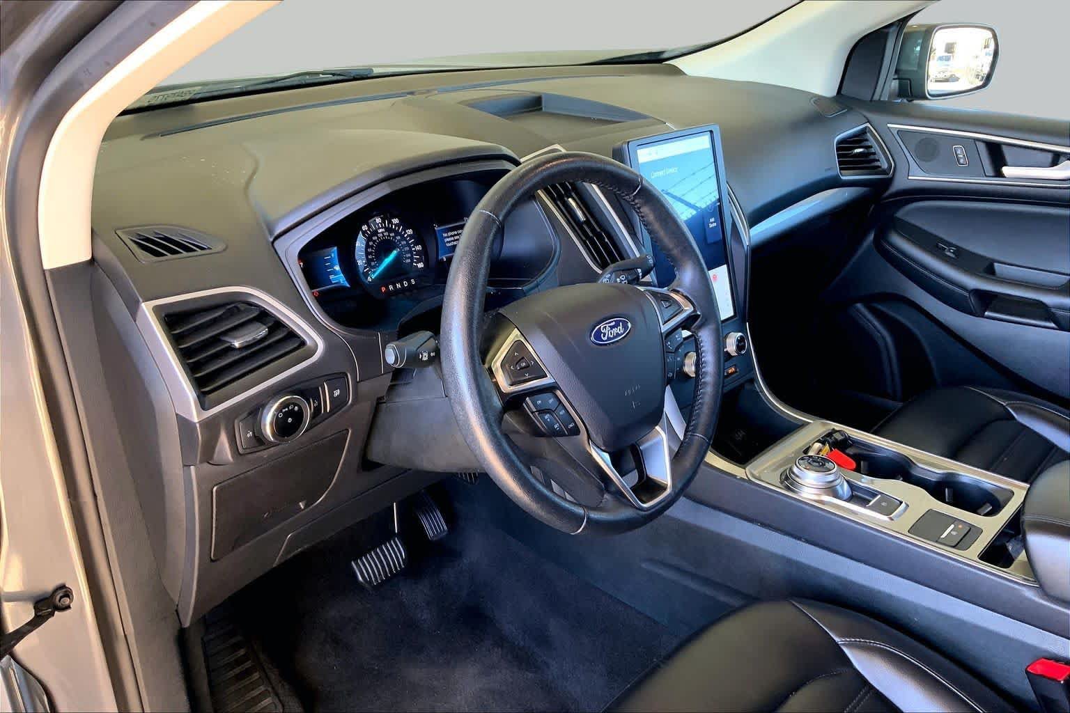 Used 2024 Ford Edge SEL AWD/4WD image 16