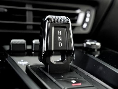 Certified 2024 Porsche 911 Carrera T RWD image 21