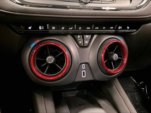 Used 2024 Chevrolet Blazer RS FWD image 31