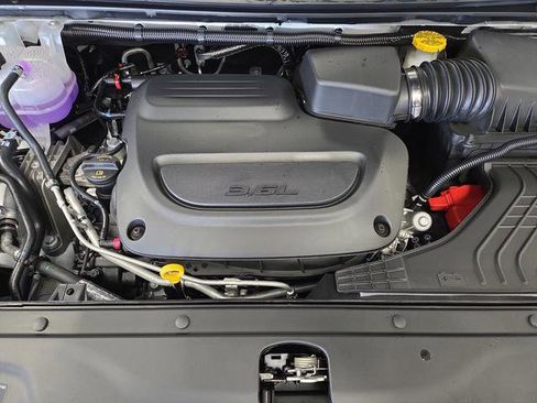 New 2026 Chrysler Pacifica Select image 42