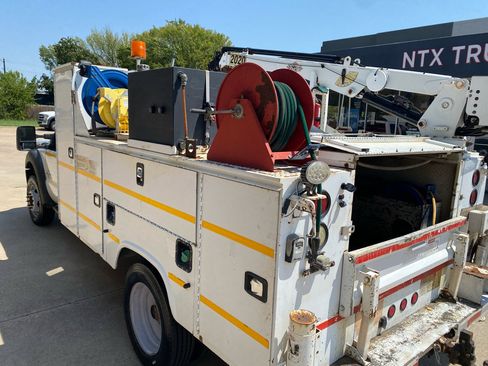 Used 2011 Ford F550 2WD Regular Cab Super Duty w/ Payload Upgrade Pkg image 23