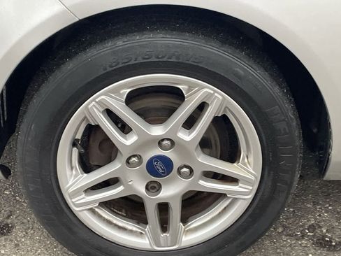 Used 2017 Ford Fiesta SE image 30