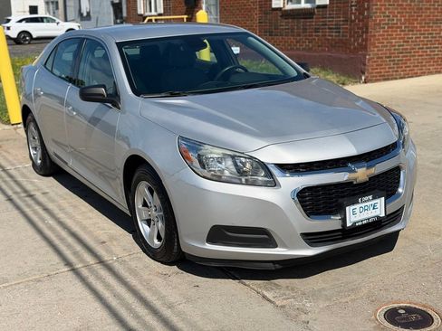 Used 2014 Chevrolet Malibu LS FWD image 3