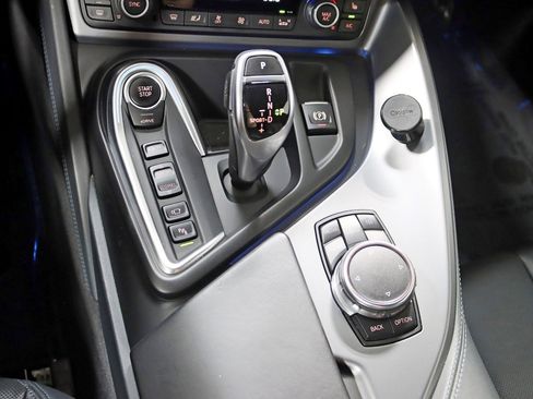 Used 2016 BMW i8 image 28